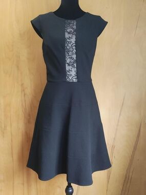 Betsey Johnson Black Lace-Panel Fit-and-Flare Midi Dress